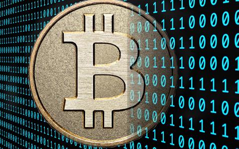 Can 2 cryptocurrencys fork into one